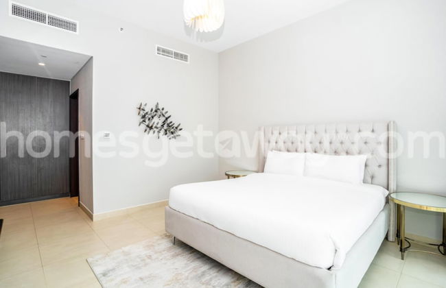 Homesgetaway-3BR Apt. in Downtown Views - Photo 9