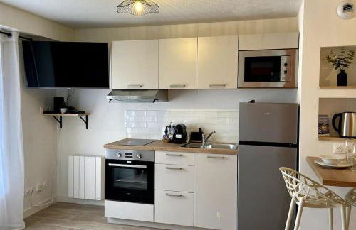 Le TerraBreizh, T2 cosy et confort avec parking privé, balcon et fibre - Foto 7