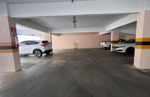 Apto com Estilo e Conforto no Centro - Foto 27