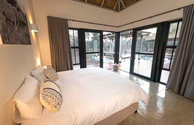 Villa Appelblaar Luxury 4 Bedroom Villa Home in the South African Bush - Photo 47