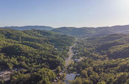 King Bed, Putt-Putt w/ Hot Tub, & Other Games - Foto 35