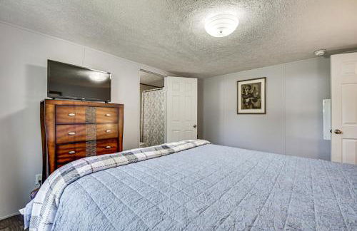 Riverfront Floral City Stay with Dock and Hot Tub! - Foto 18