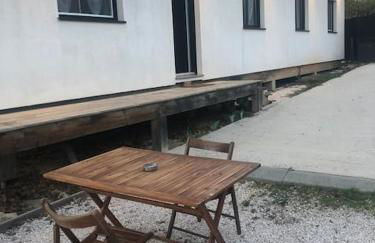 Charment logement avec parking et jardin privatif - Foto 7