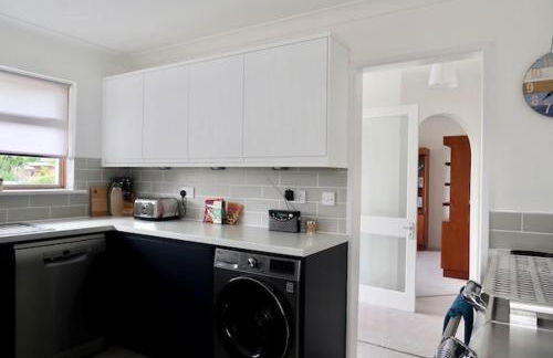 Sleeps 9- KingBeds- FamilyFriendly- ContactlessCI - Foto 15