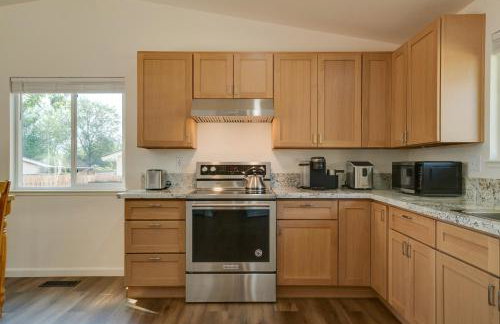 Quiet Home with Yard 2 Mi to Mall and Sparks Marina! - Foto 4