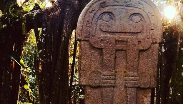 Tour privado por el Parque Arqueológico de San Agustín - Foto 3, Estela de piedra