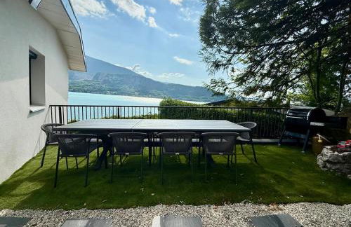 La Maison du Lac sleeps 10 and has air conditioning - Foto 35