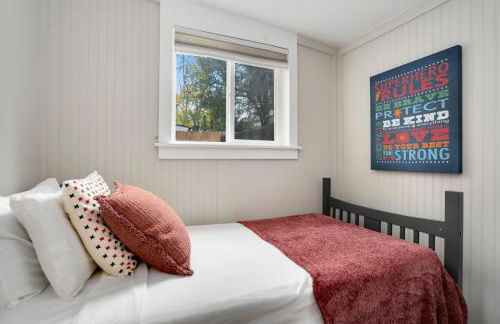 Charming Old Town Bungalow with Free Cruiser Bikes - Foto 28