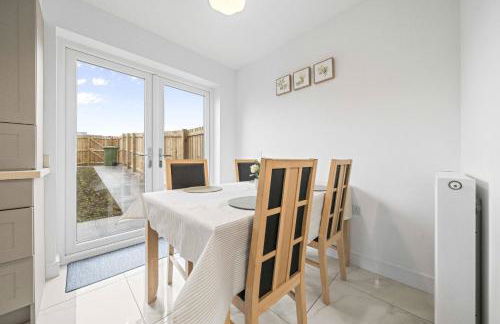 Fern Walk Spacious 3 Bedroom House - Dalkeith - Photo 19