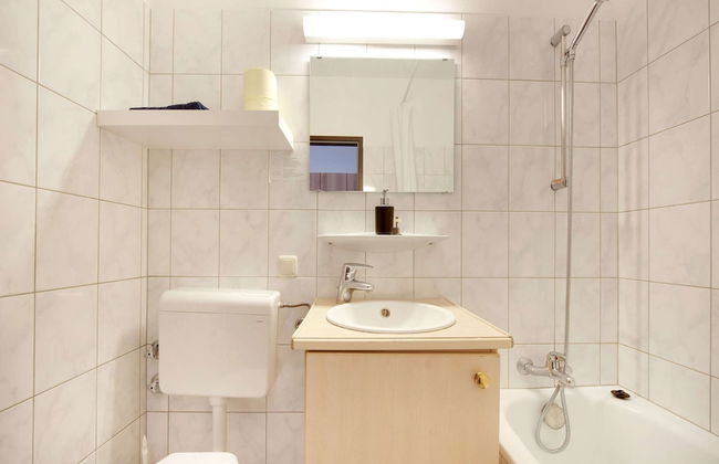 Cosy Holiday Home in bad Goisern With Balcony - Foto 11