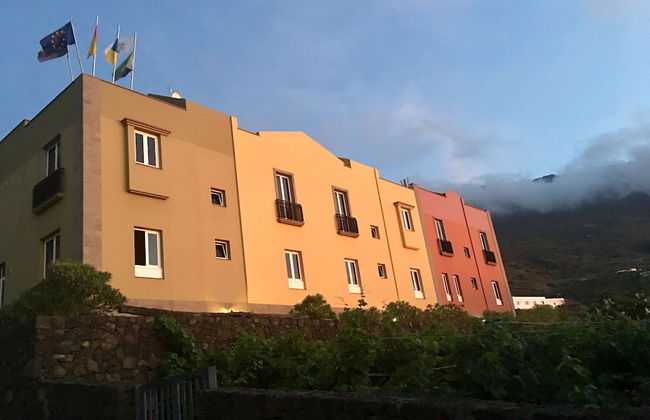 Apartamentos Los Verodes - Photo 1