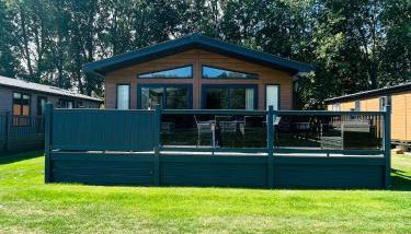 Laburnum Lodge with Hot Tub - Foto 3, Garden