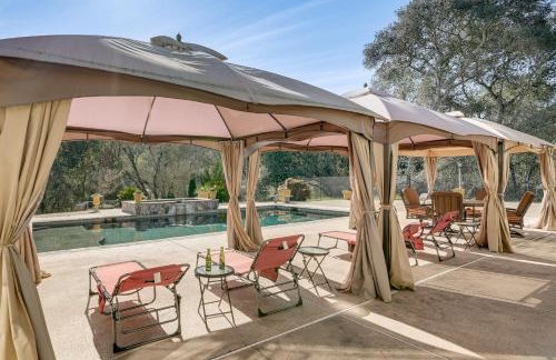 Pool, Peacocks and Views! Lavish Retreat in Gilroy - Foto 32