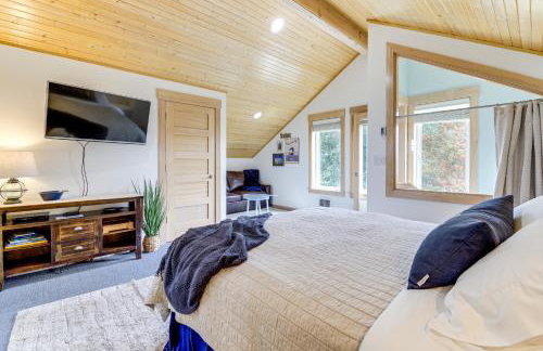 Steps to Beach: Home w/ Hot Tub in Oak Harbor! - Foto 16