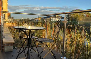 Comfortable 4BR stay in Bourne, Free Parking, Sleeps 7, Families & Contractors Welcome - Foto 34