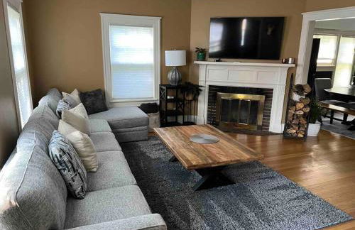 Beautiful Luxury Suite B of Shorewood Home - Foto 6