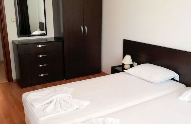 Apart-hotel Happy - Photo 10