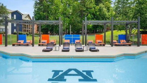 4 Bed 2 Bath, Dog Friendly, Pool, Walk to Stadium - Foto 5