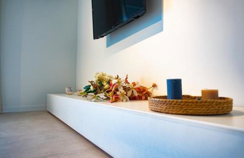 La Mer Bleue Beachfront Boutique Apartments - Photo 22
