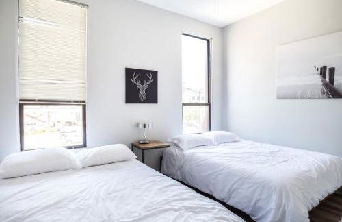 Beautifully Remodeled Second Floor Flat in River North with Private Rooftop - 2S - Foto 31