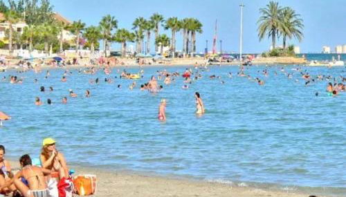 Luxury 2 bedroom 2 bathroom South facing second floor apartment - Foto 5