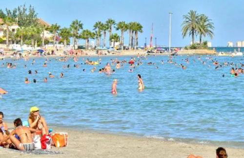 Luxury 2 bedroom 2 bathroom South facing second floor apartment - Foto 5