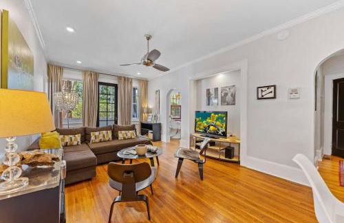 Contemporary 2BR in Myers Park with Screened Porch - Foto 8