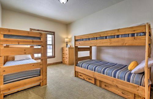 Luxe Rocky Mtn Retreat with Hot Tub - By Winter Park - Foto 18