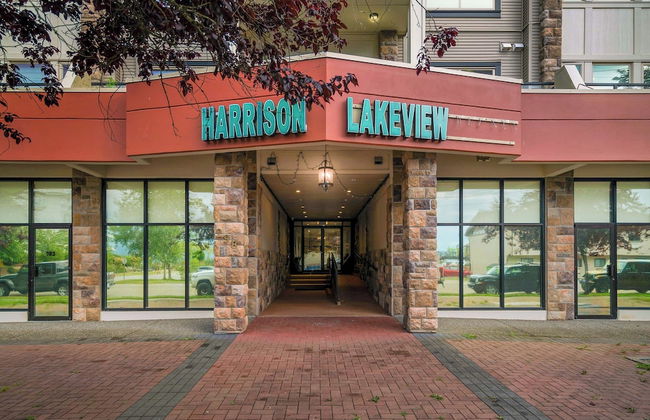 Charming 1BR Lakeside - Photo 38