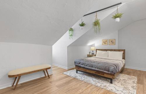 Lawrenceville Central !5 Spacious and Quiet Three Bedroom Apartment with Free Street Parking - Foto 16