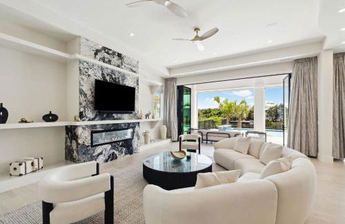 La Villa Nadia - Lakefront Luxury Vacation Rental in Destiny with Private Pool - Foto 16