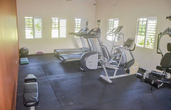 HAPPY HOLIDAYS at Drax Hall Country Club - Foto 25