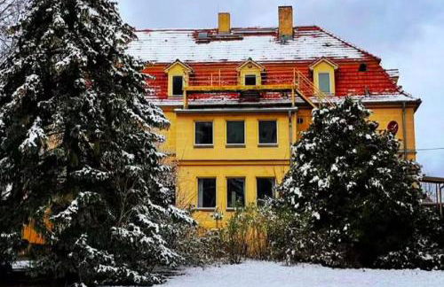 Villa Sophienschlösschen nahe Berlin - Exklusive Zeit zwischen 5 Seen mit großer Küche, gratis Sauna & 3500qm Garten - Foto 2