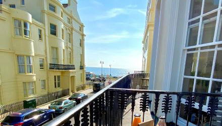 Mrs Butler Brighton Boutique by the Sea and Great Prices - Foto 2