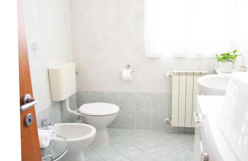 CA' GIALLA 2 - sul Lago di Lugano, Dog friendly, Terrazza e Parcheggio - - Foto 6