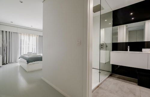 River Town View - Luxury Apartment with Jacuzzi on Terrace - Foto 39