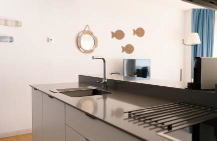 Seahomes Vacations - Amazing Seafront Apt & PKG - Foto 37