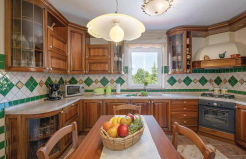 5 Bedroom Beautiful Home In Labin - Photo 41