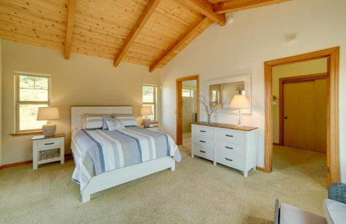 Inviting Manchester Home with Hot Tub Near Beach! - Foto 12