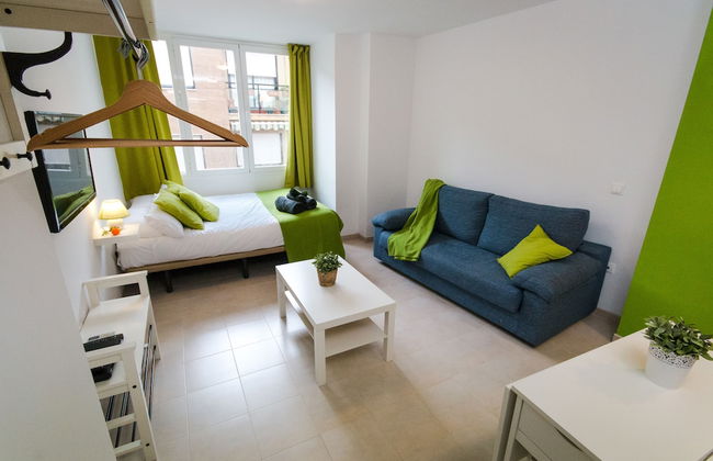 Holidays2Malaga Juan de Mena Apartments - Photo 14