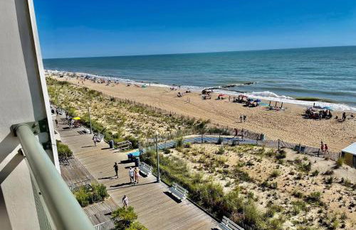 Oceanfront Jewel - Remodeled to Perfection - Foto 19