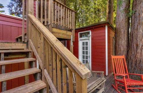 Cozy Riverfront Cabin Just Steps to the Russian River with Beach Access & Wood Stove - Foto 42