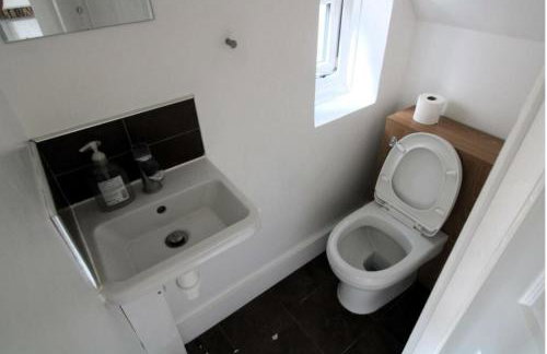 Luxurious home away from home - Photo 10