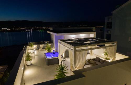 Luxury Villa Sun Stone heated pool & whirlpool - Foto 16