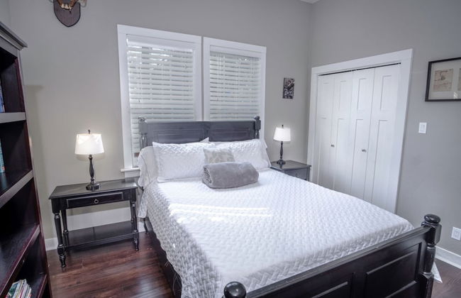 Southtown Classic 3br/2ba Mins From Downtown - Photo 8