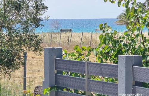 Summertime Villa just 90meters from the sea! - Foto 31