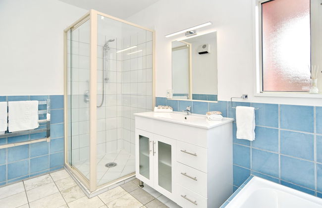 Moa Place - Christchurch Holiday Homes - Photo 40