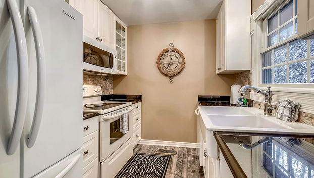 Spring Creek Cottage 1 Bedroom Chalet by RedAwning - Foto 4, Cocina privada