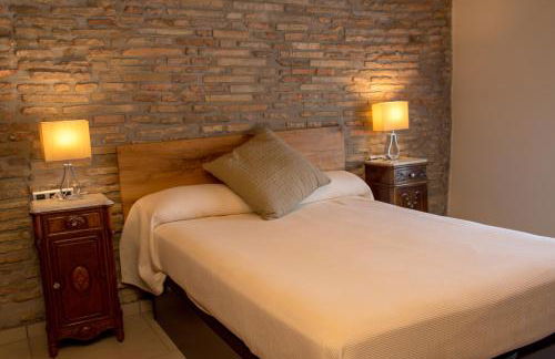 Plaza Apartamentos - Photo 13