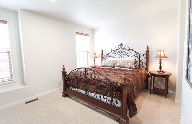 New Downtown Luxury Hideaway Skiing - Photo 3